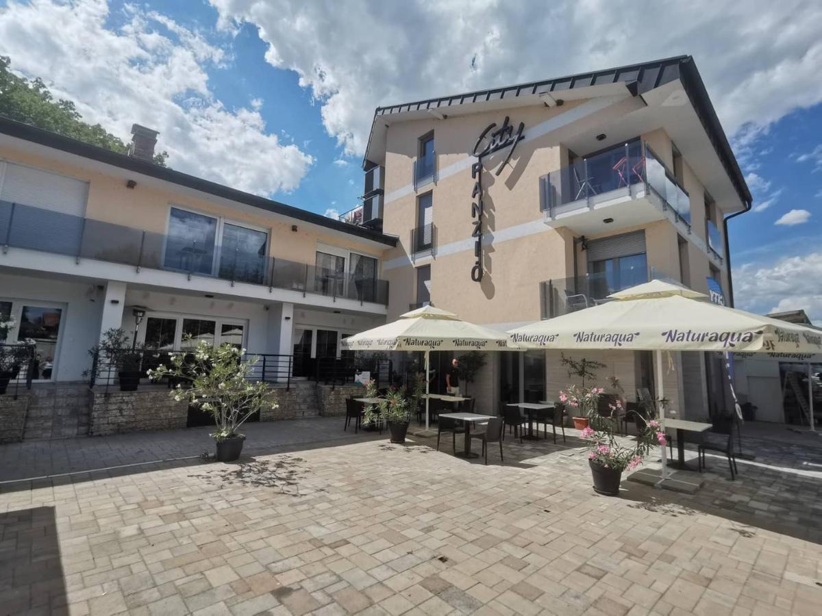 City Apartman Haz バラトンレッレ エクステリア 写真