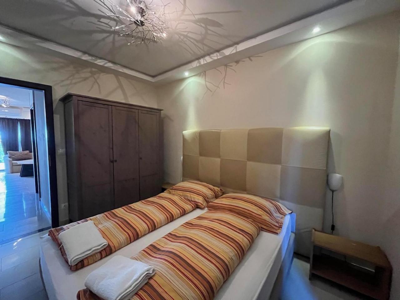 City Apartman Haz バラトンレッレ エクステリア 写真