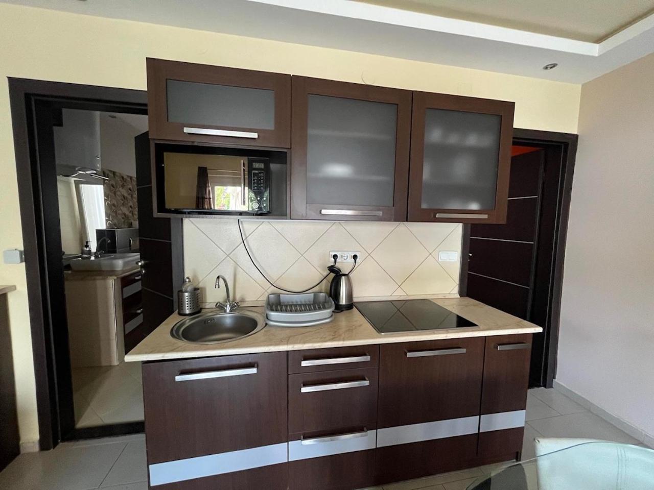City Apartman Haz バラトンレッレ エクステリア 写真
