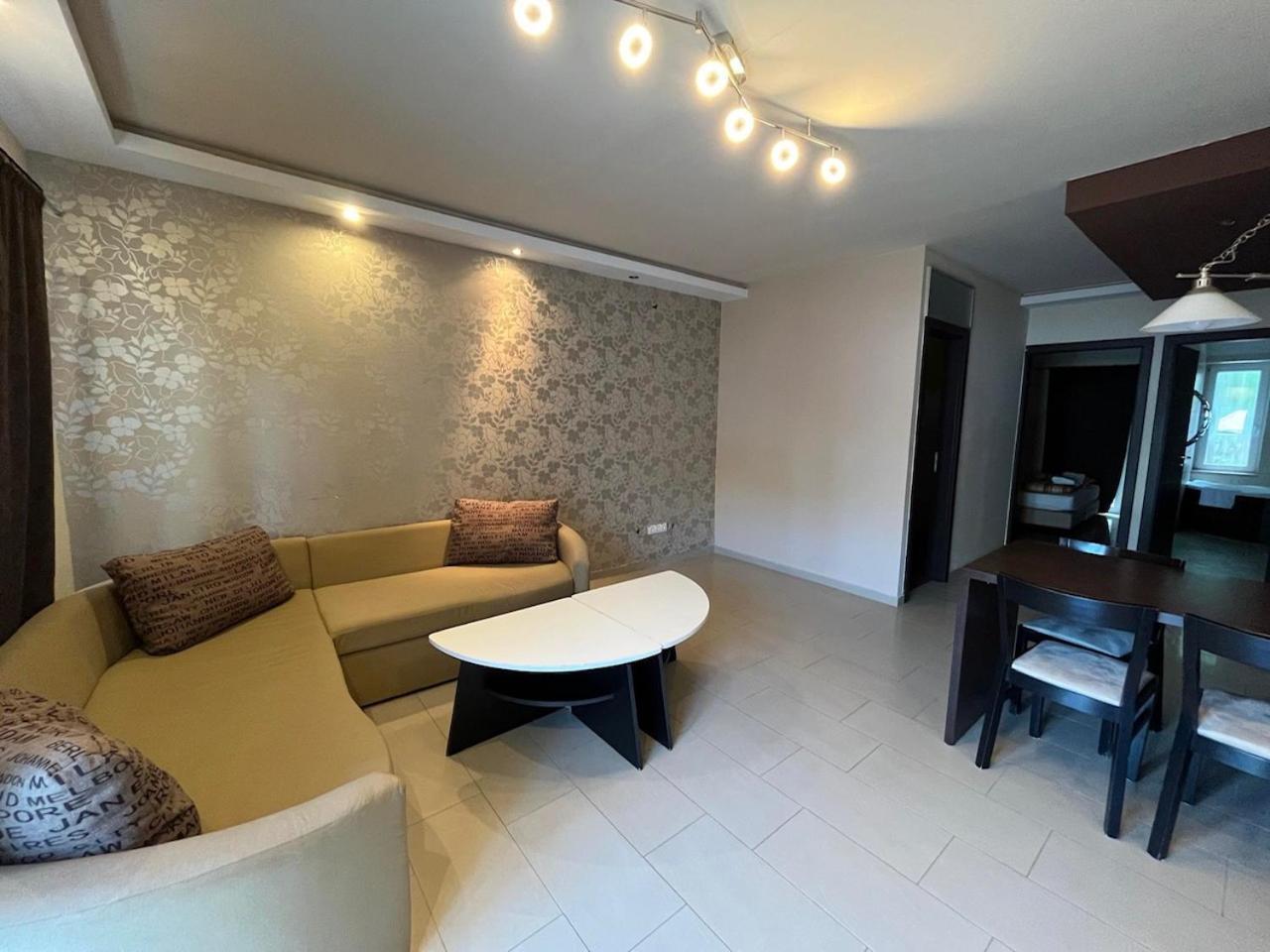 City Apartman Haz バラトンレッレ エクステリア 写真