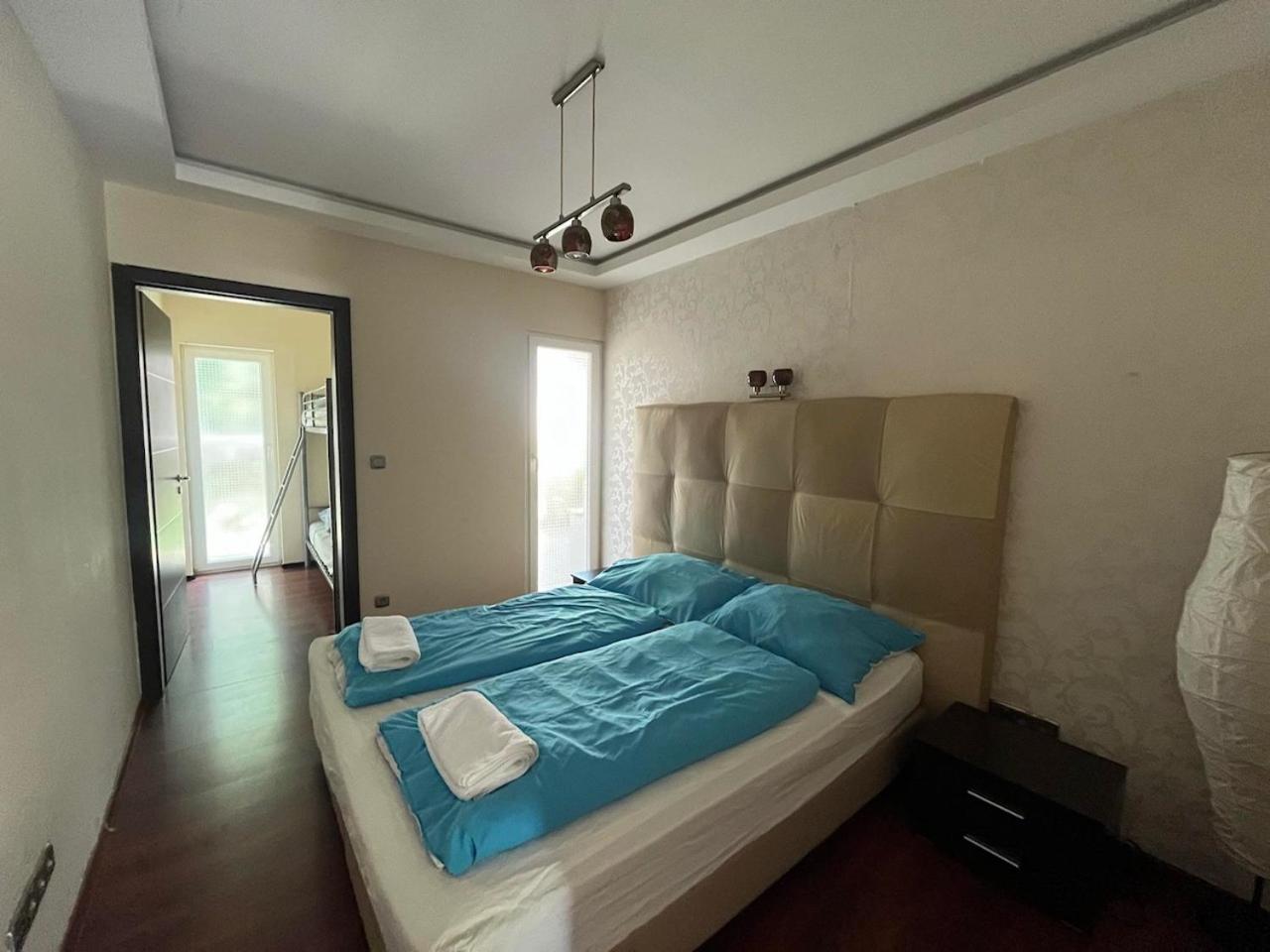 City Apartman Haz バラトンレッレ エクステリア 写真