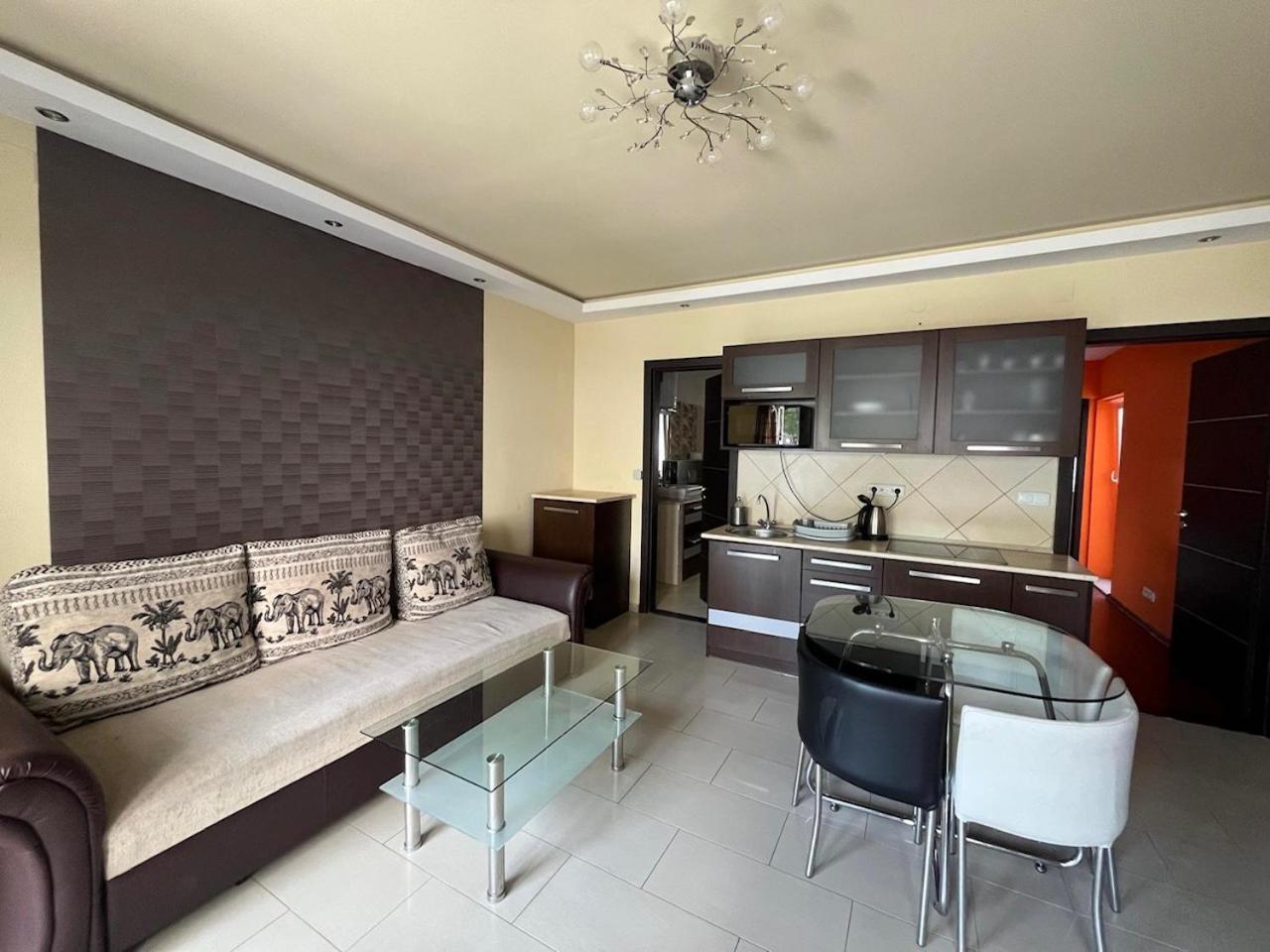 City Apartman Haz バラトンレッレ エクステリア 写真