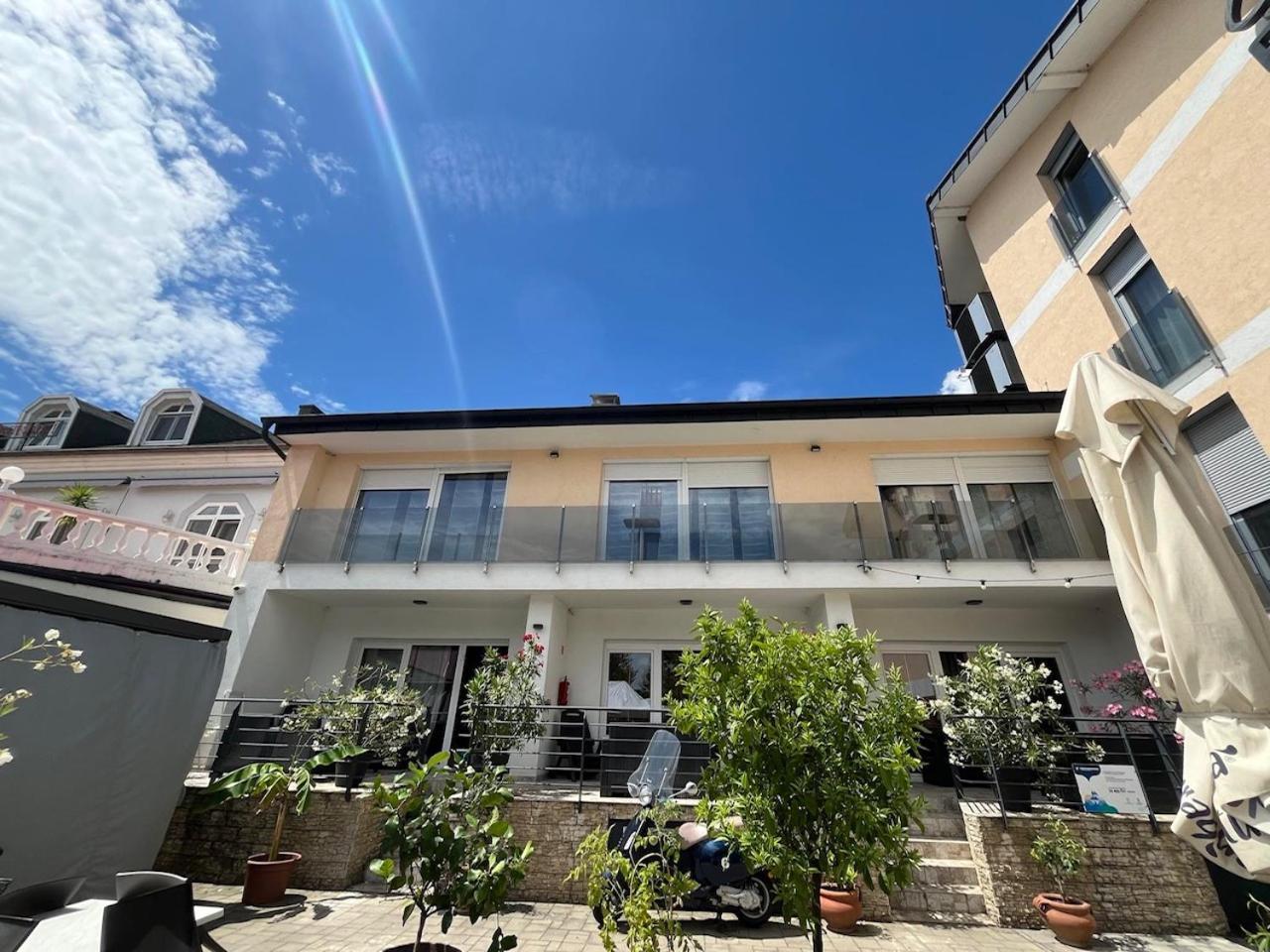 City Apartman Haz バラトンレッレ エクステリア 写真